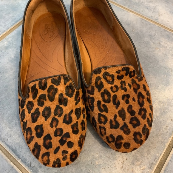clarks leopard print flats